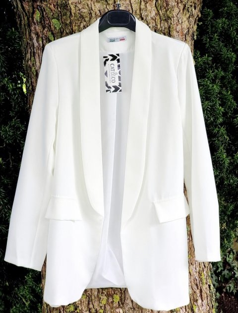Hvid blazer jakke, passer til bukser med svaj, se under 