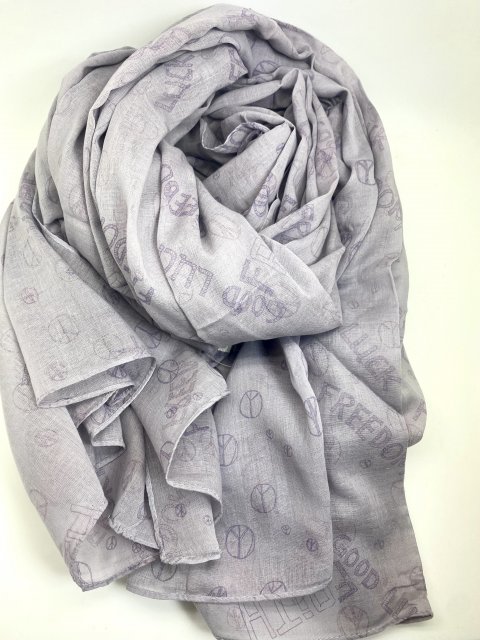 112 x 200 cm. Lyslilla dansk design tørklæde med freds tegn og tekst på. 100 cotton